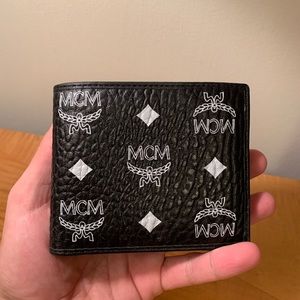 MCM Bifold Wallet in White Logo Visetos